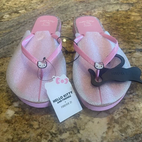 Forever 21 Hello Kitty Pink Glitter Kids Flip Flops - Picture 1 of 5